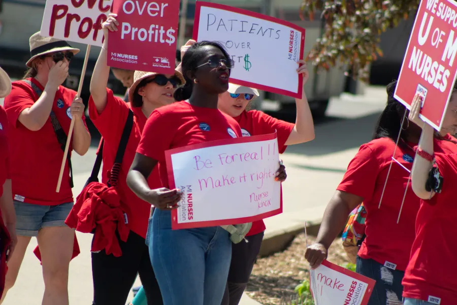 MNA-UMPNC members at picket 